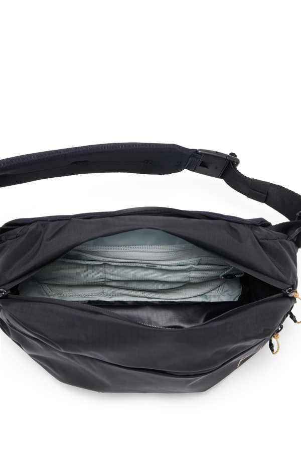 Outdoor Sling 7L - Black