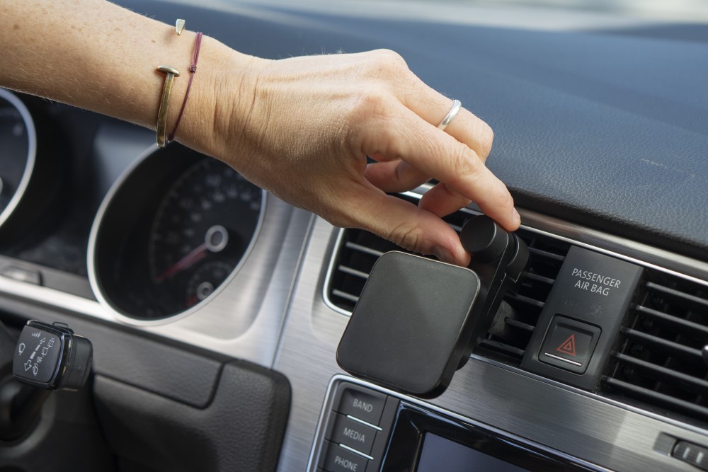 Car Mount Vent Charging v2