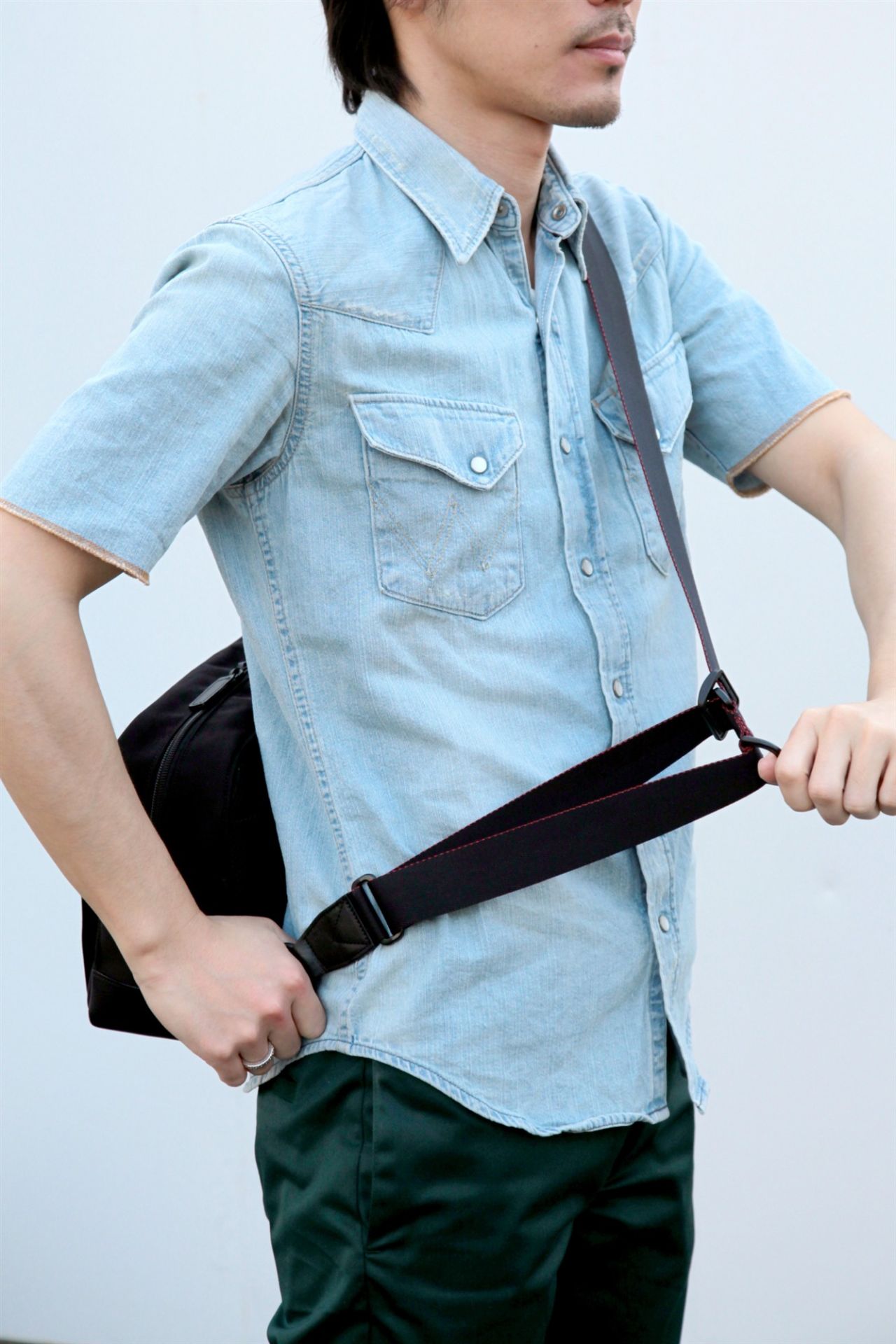 RR4-05C Leather Casual Camera Sling Bag