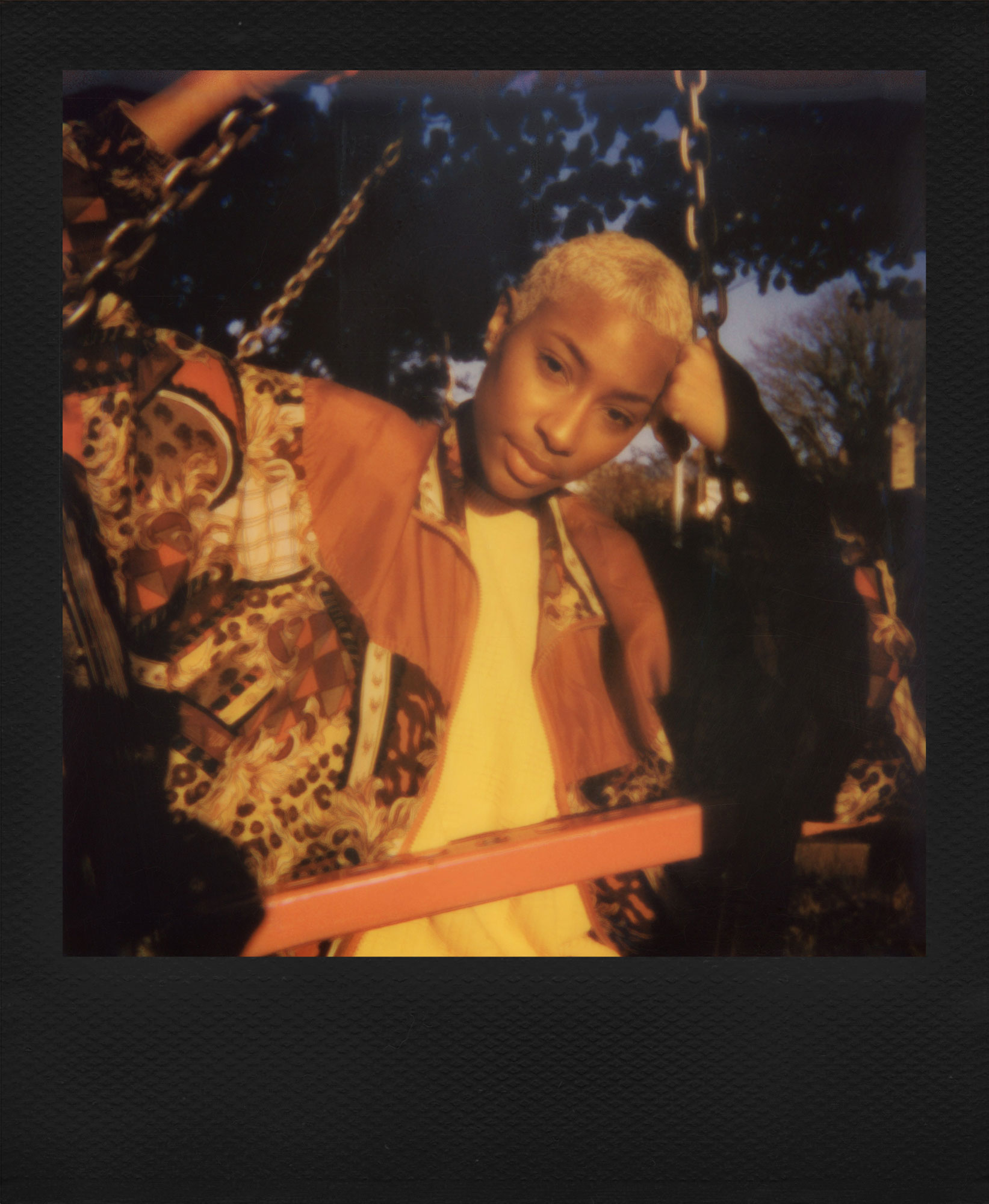 Color Film i-Type - Black Frame Edition (8Photos)