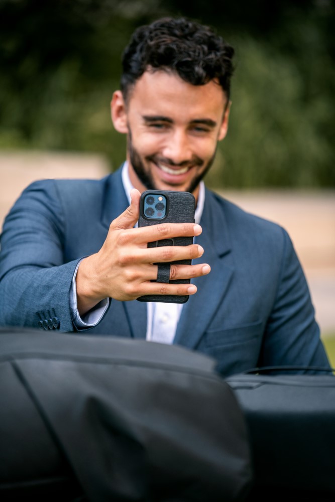 Everyday Loop Case iPhone 13 Pro - Charcoal