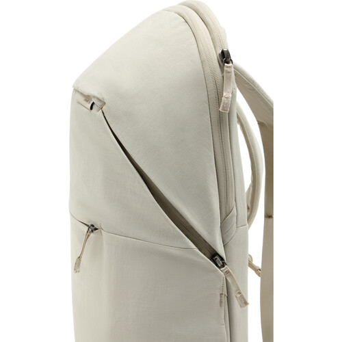 City Backpack 22L - Moon