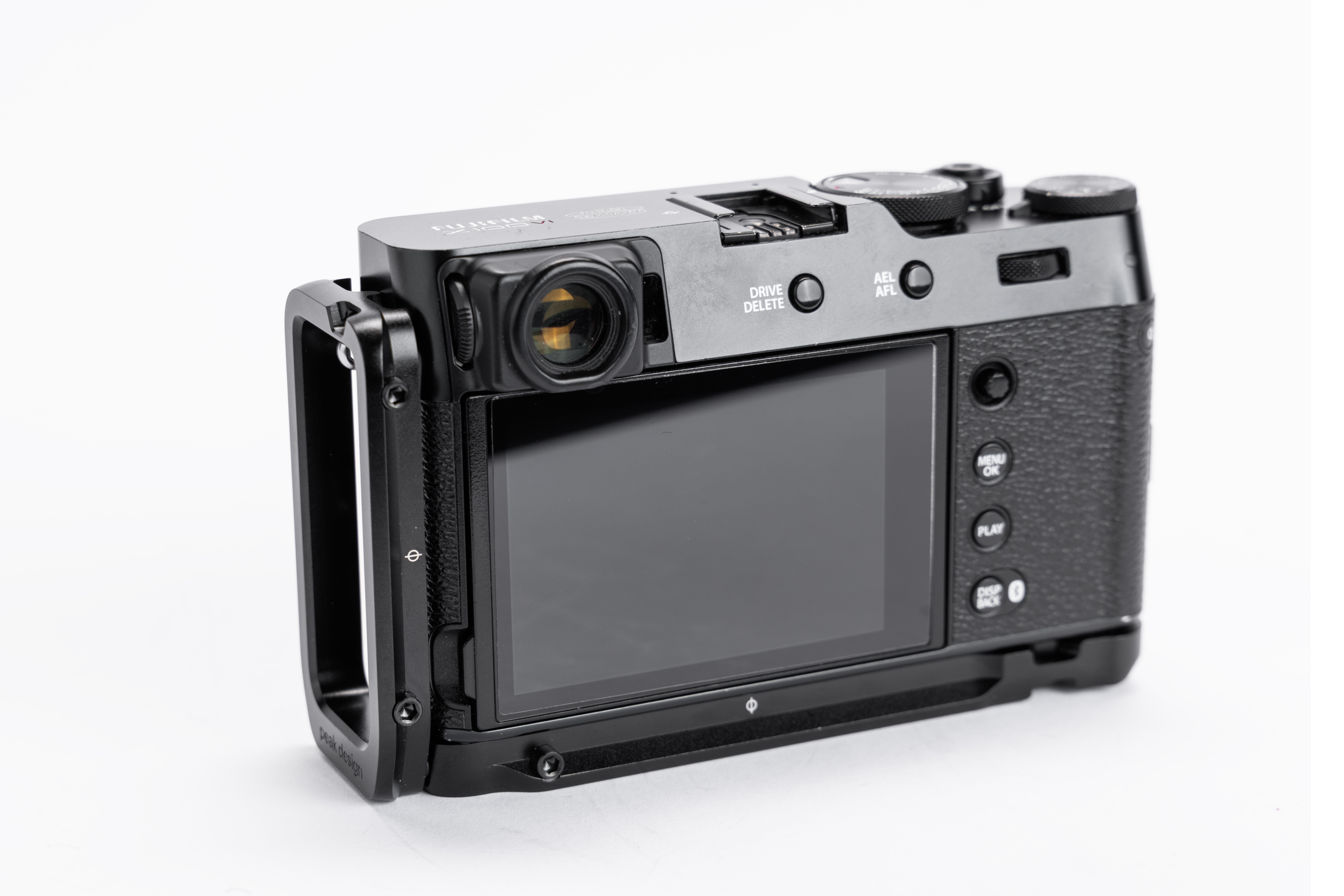 Field Bracket with Grip - Fujifilm X100VI
