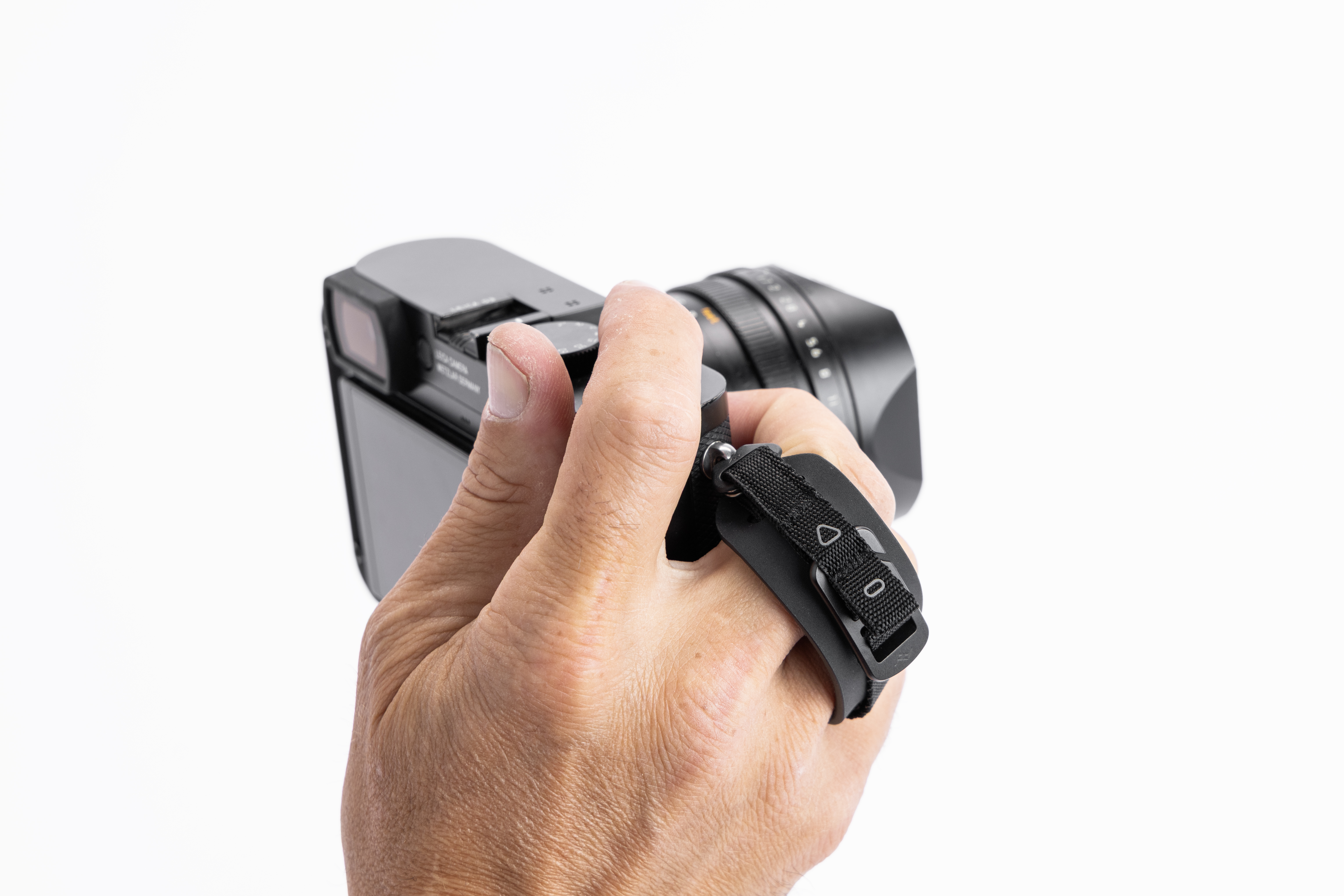 Field Bracket with Grip - Leica Q3