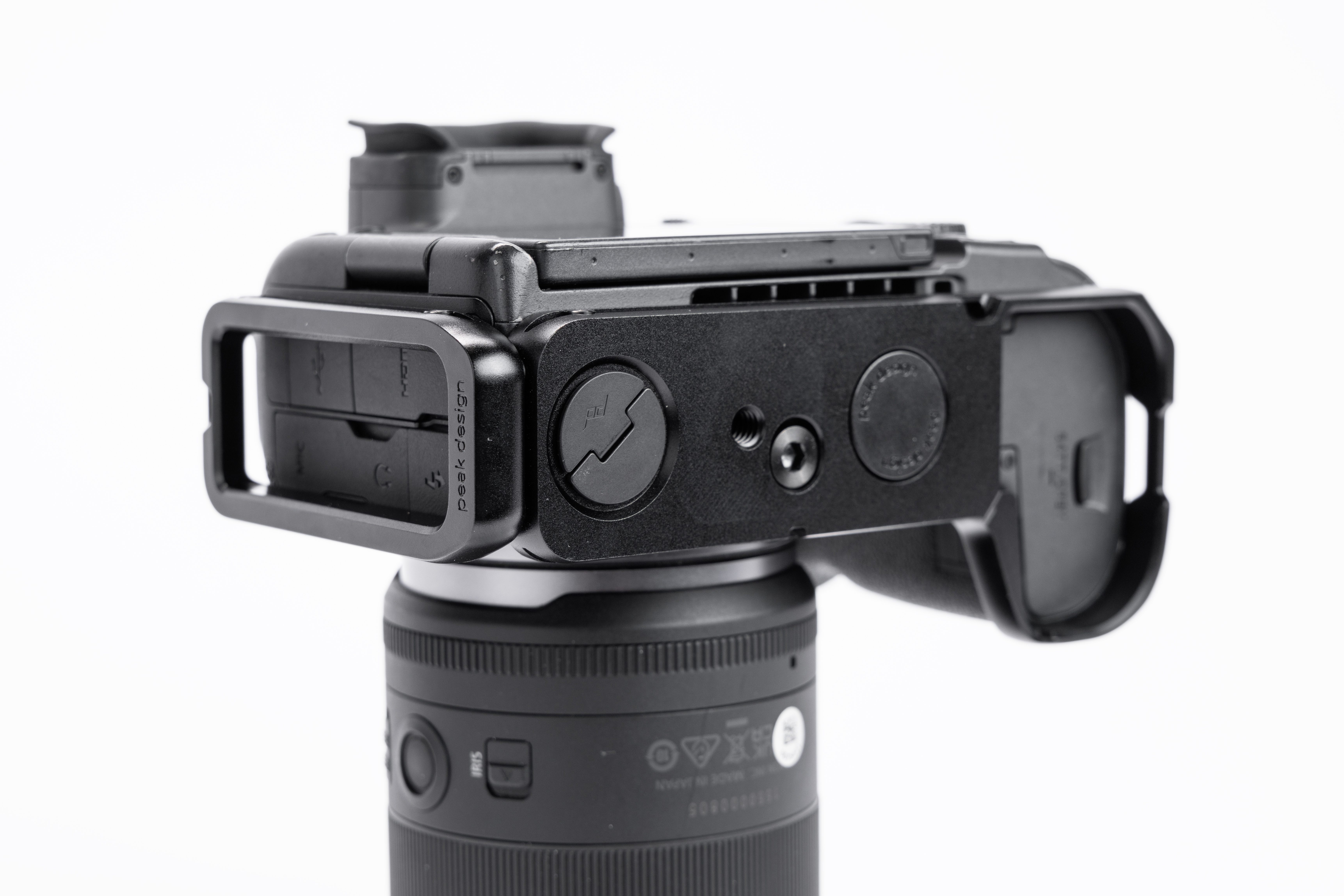 Field Bracket - Canon R5 II