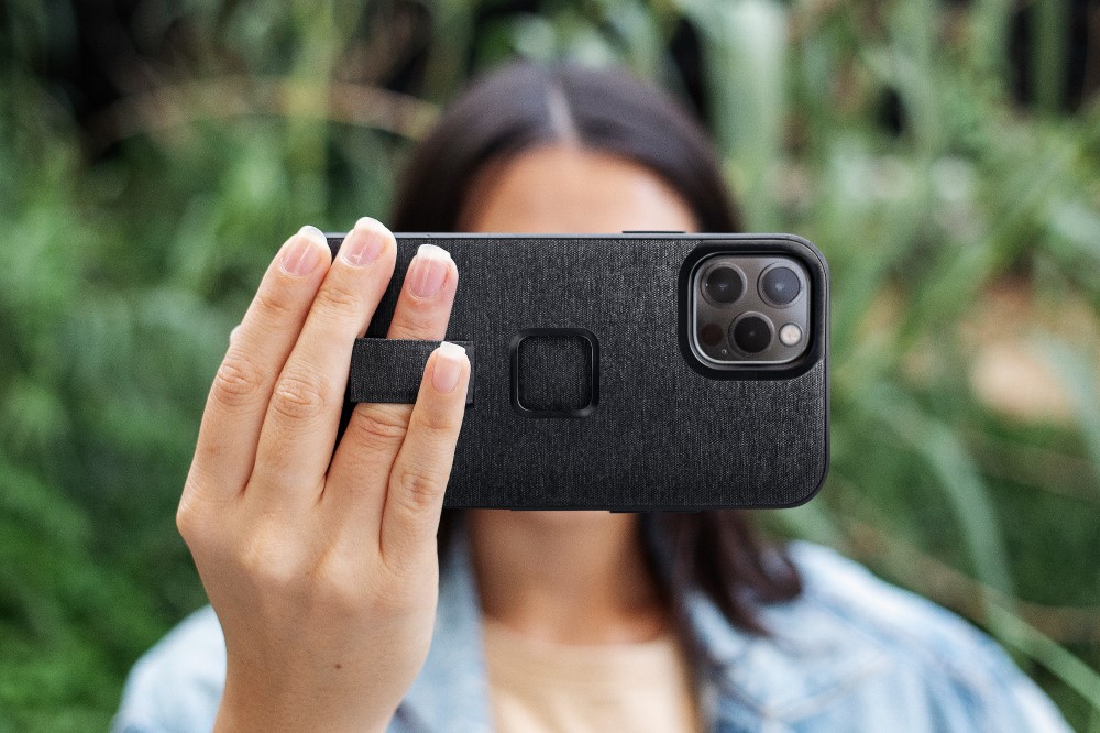 Everyday Loop Case iPhone 13 Pro - Charcoal