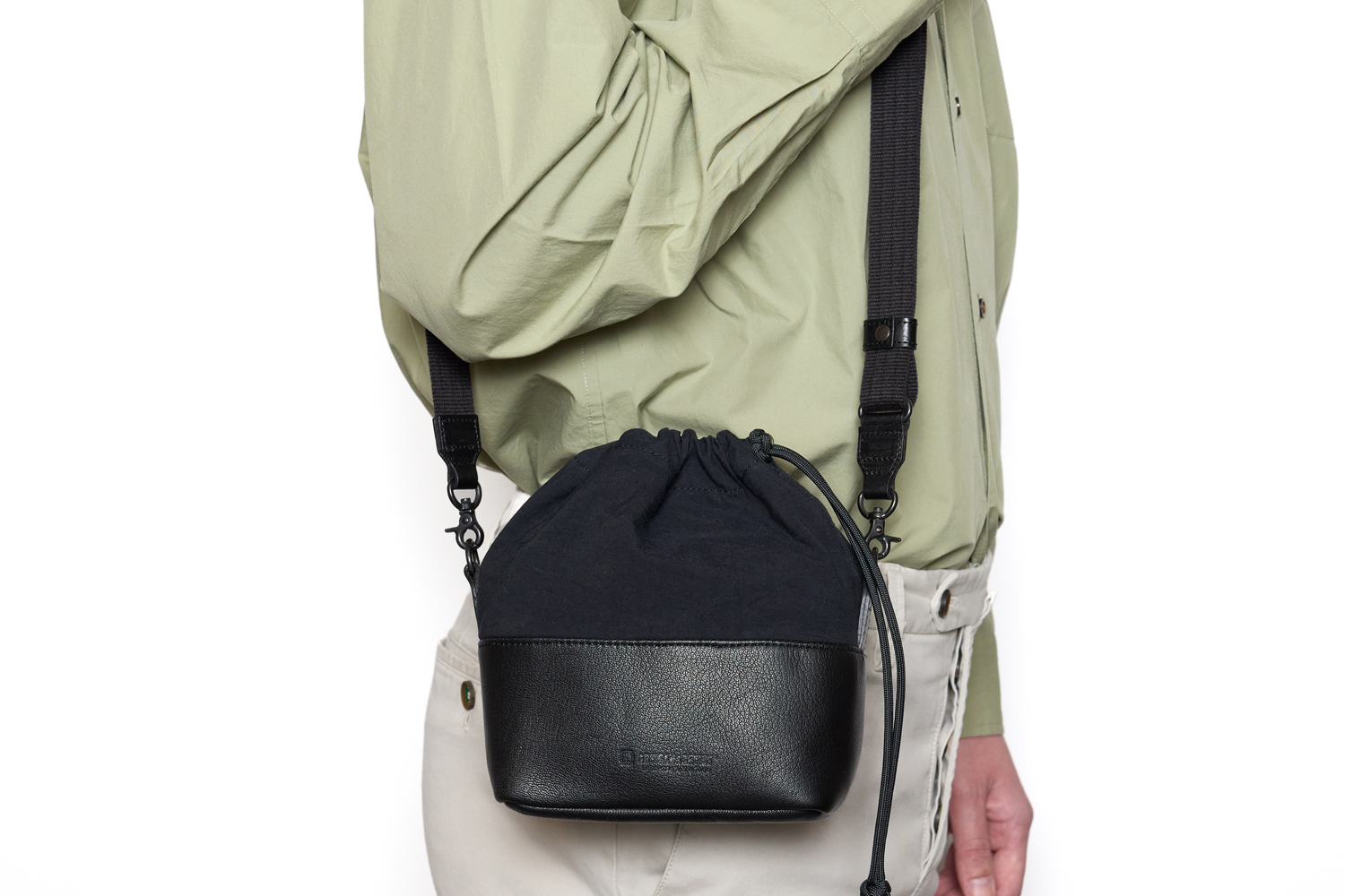 ACAM-CP210 Camera Pouch Leather & Fabric - Full Black (M)