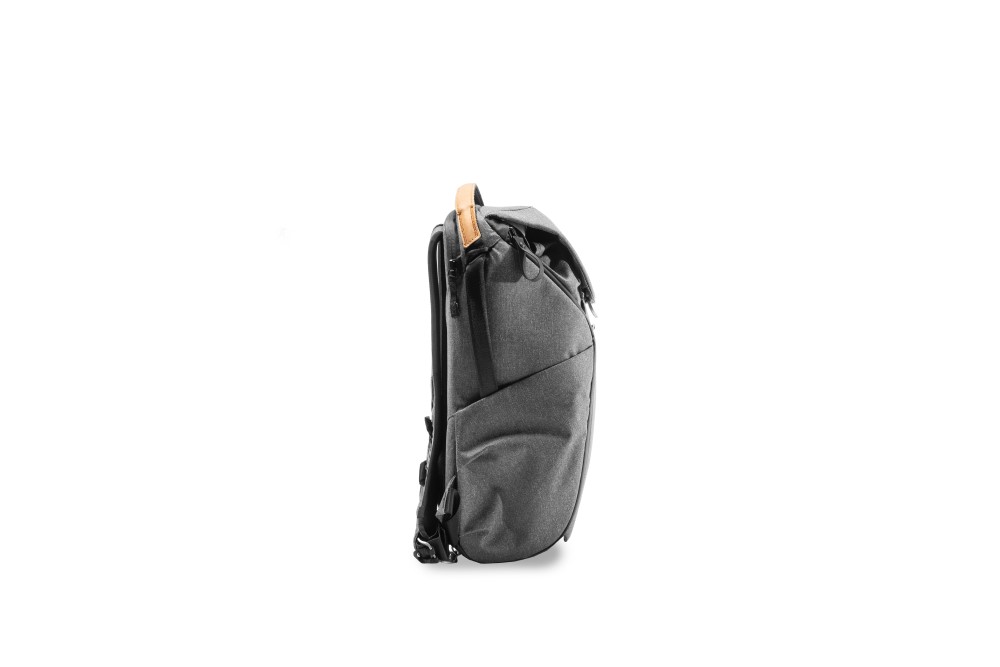 Everyday Backpack 20L v2 - Charcoal PFAS Free